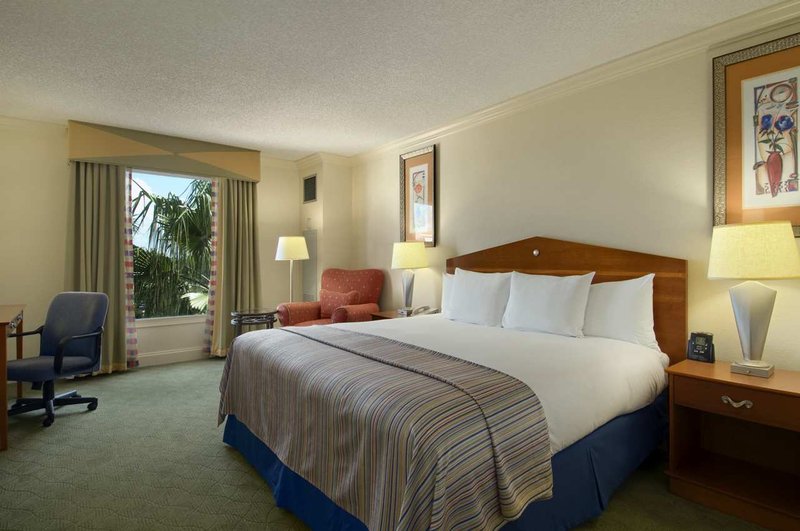 Hilton-Naples - Naples, FL
