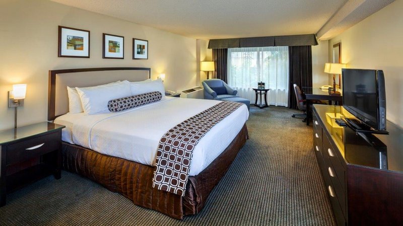 Vineyards Chop House-Crowne Plaza Hotel Concord - Concord, CA