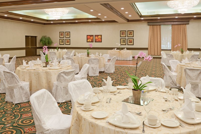 Holiday Inn Hotel & Suites NASHUA - Nashua, NH