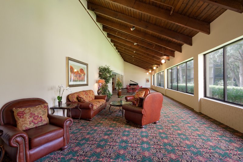 Holiday Inn Hotel & Suites NASHUA - Nashua, NH