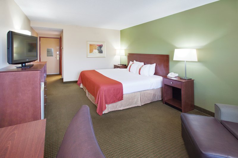 Holiday Inn AUSTIN CONFERENCE CENTER - Austin, MN