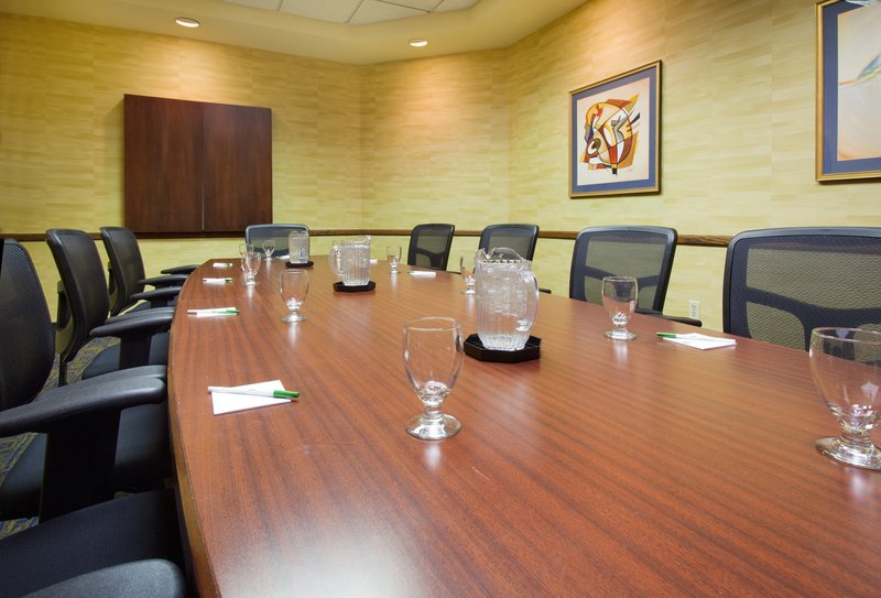Holiday Inn AUSTIN CONFERENCE CENTER - Austin, MN