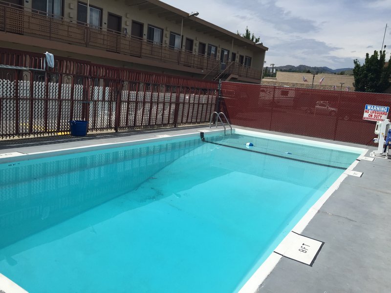 Rodeway Inn & Suites - Omak, WA