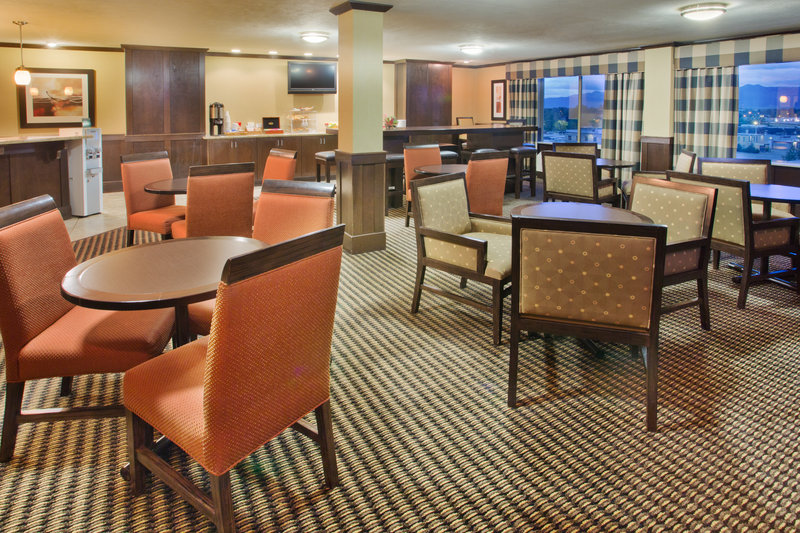 Crowne Plaza Anchorage-Midtown - Anchorage, AK