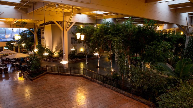 Vineyards Chop House-Crowne Plaza Hotel Concord - Concord, CA