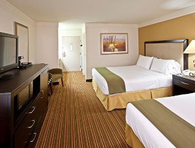 Holiday Inn Express & Suites MANTECA CITY CENTER - Manteca, CA