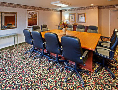 Holiday Inn Express & Suites MANTECA CITY CENTER - Manteca, CA