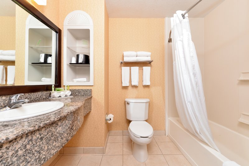 Holiday Inn Express & Suites CATHEDRAL CITY (PALM SPRINGS) - Yucca Valley, CA