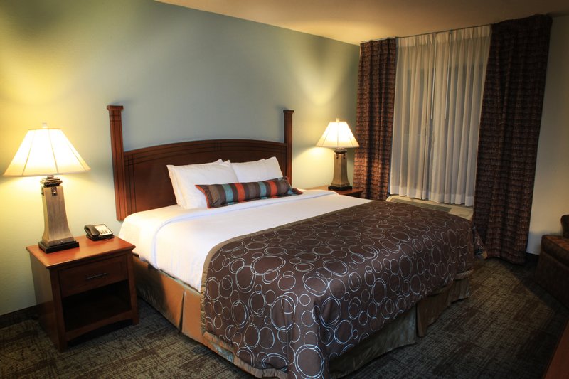 Staybridge Suites-Columbia-Hwy - Columbia, MO