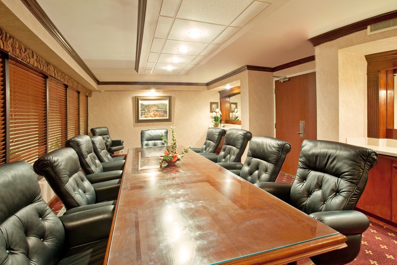 Holiday Inn - Muskegon, MI