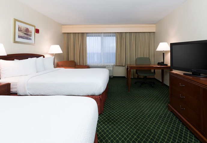 Courtyard By Marriott Roseville Galleria Mall/Creekside Ridge Drive - Roseville, CA