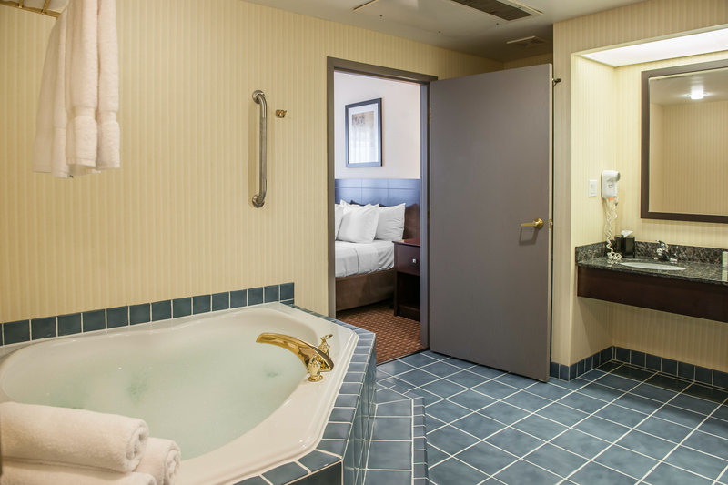 Comfort Suites - Marion, IN