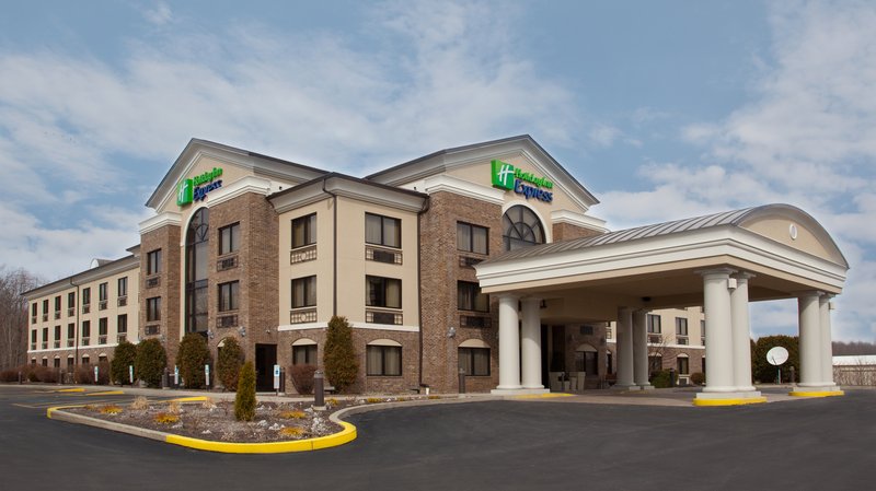 Holiday Inn Express GROVE CITY (OUTLET CENTER) - Mercer, PA