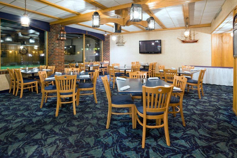 Holiday Inn HARBORVIEW - PORT WASHINGTON - Port Washington, WI