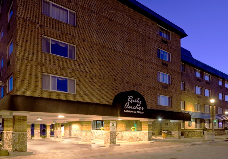 Holiday Inn HARBORVIEW - PORT WASHINGTON - Port Washington, WI