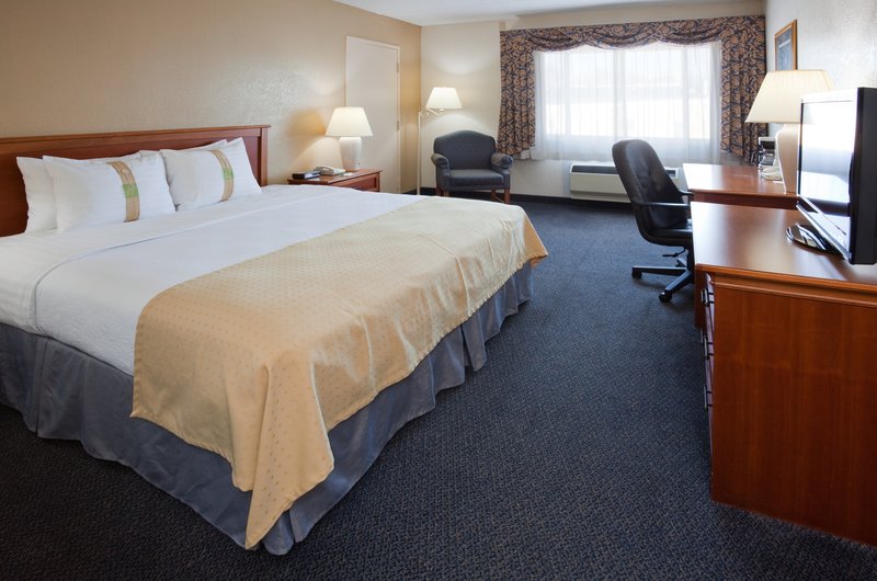 Holiday Inn HARBORVIEW - PORT WASHINGTON - Port Washington, WI