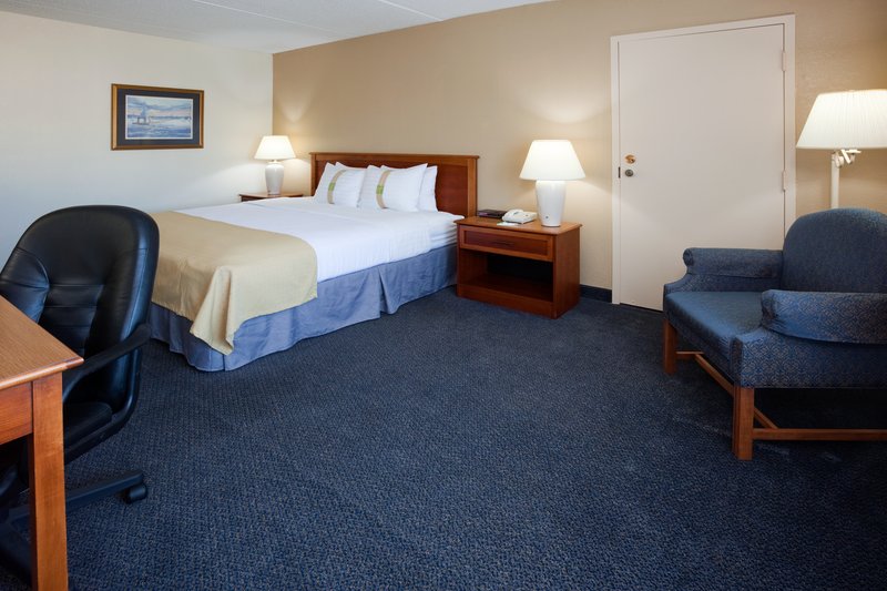 Holiday Inn HARBORVIEW - PORT WASHINGTON - Port Washington, WI