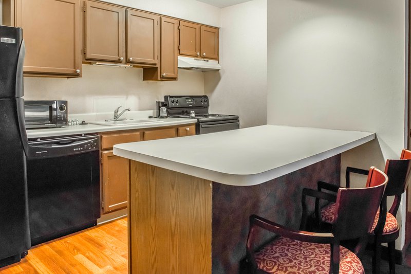 Quality Suites - Pittsburgh, PA