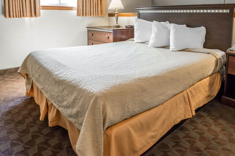 Quality Suites - Pittsburgh, PA