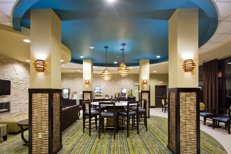 Holiday Inn Express & Suites WAYCROSS - Waycross, GA