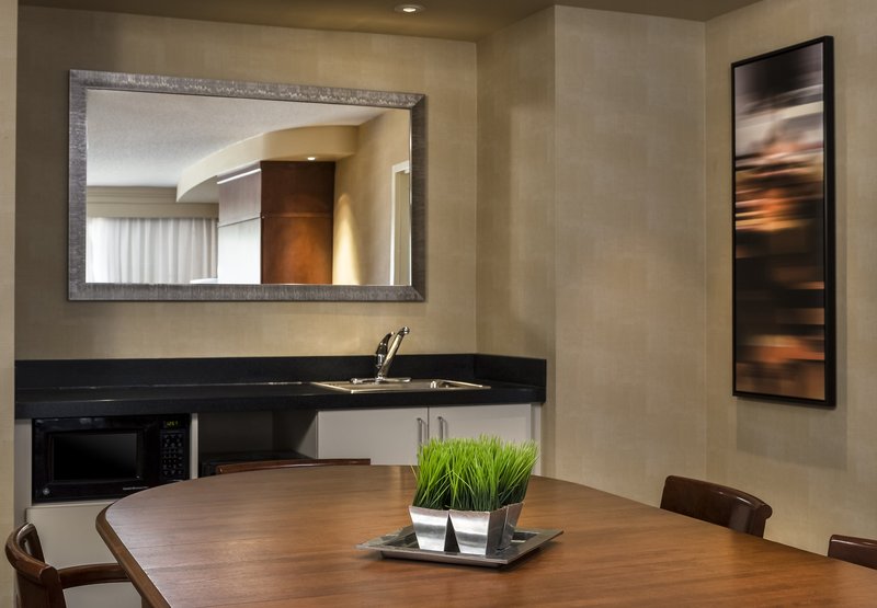 Courtyard By Marriott Kansas City Shawnee - Shawnee, KS