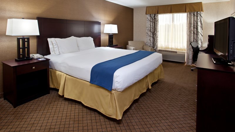 Holiday Inn Express GROVE CITY (OUTLET CENTER) - Mercer, PA