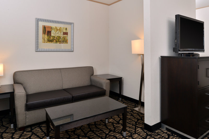 Holiday Inn Express & Suites TACOMA SOUTH - LAKEWOOD - Lakewood, WA
