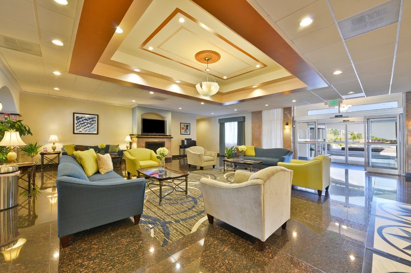Holiday Inn Express & Suites TACOMA SOUTH - LAKEWOOD - Lakewood, WA