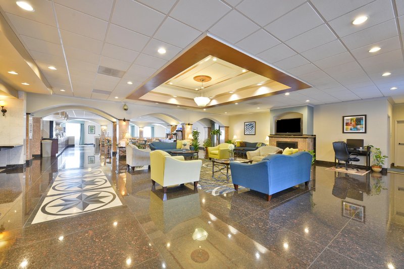 Holiday Inn Express & Suites TACOMA SOUTH - LAKEWOOD - Lakewood, WA