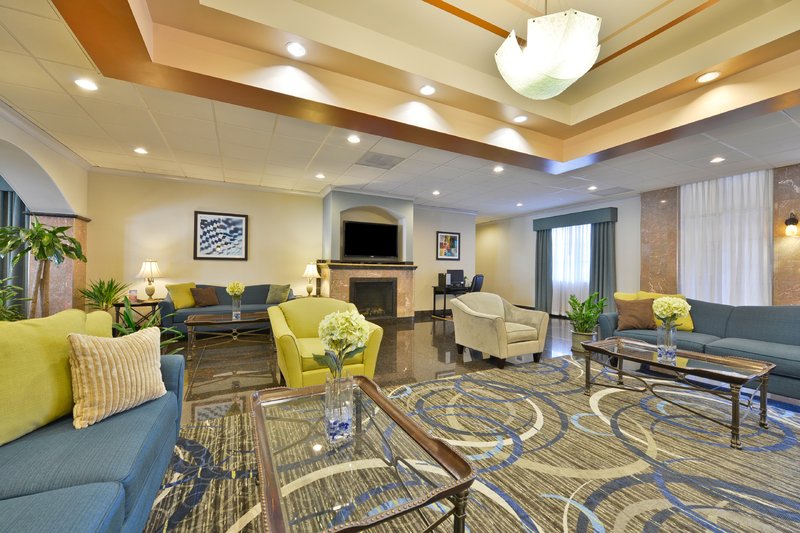 Holiday Inn Express & Suites TACOMA SOUTH - LAKEWOOD - Lakewood, WA