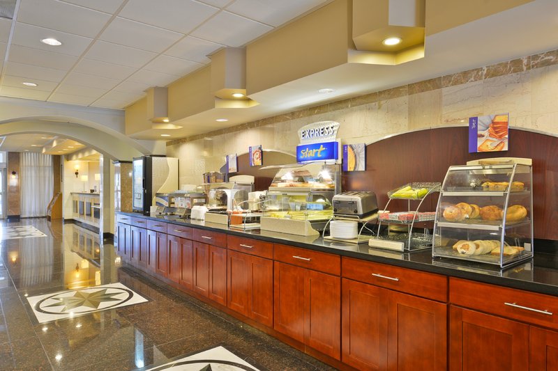 Holiday Inn Express & Suites TACOMA SOUTH - LAKEWOOD - Lakewood, WA