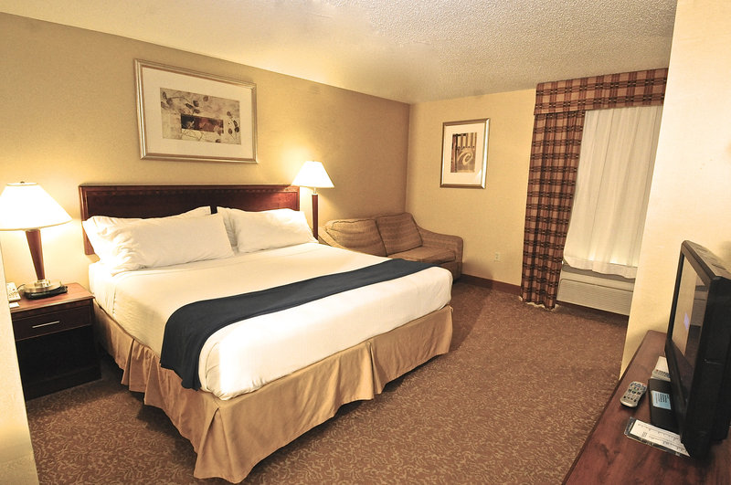 Holiday Inn Express Hotel & Suites Fenton - Fenton, MO