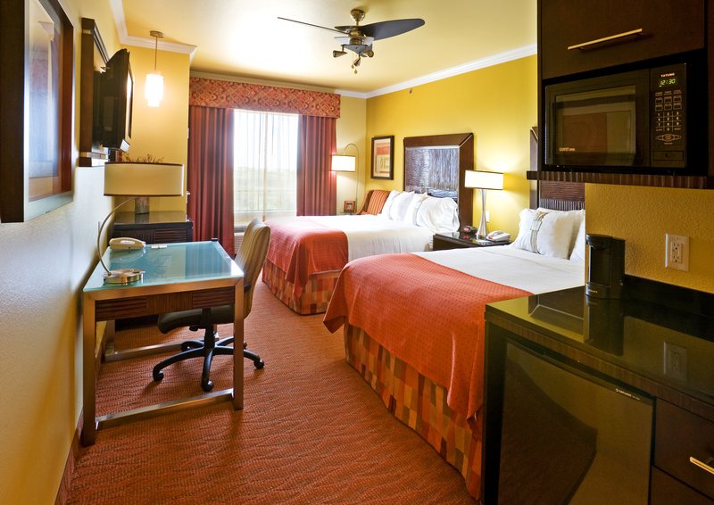 Holiday Inn & Suites - McKinney, TX