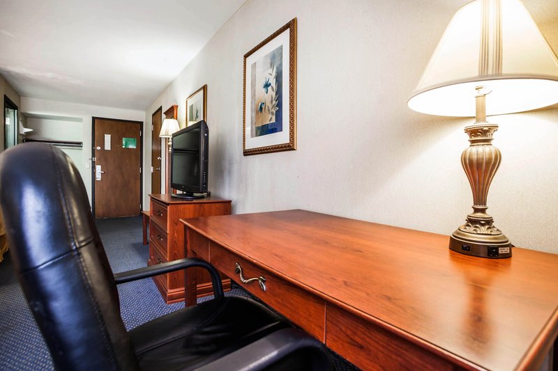 Quality Inn - Foristell, MO