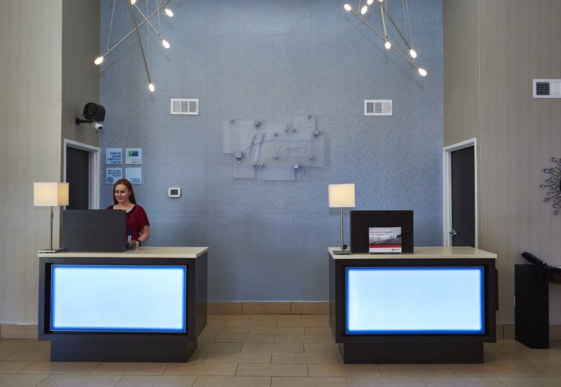Holiday Inn Express - Pelham, AL