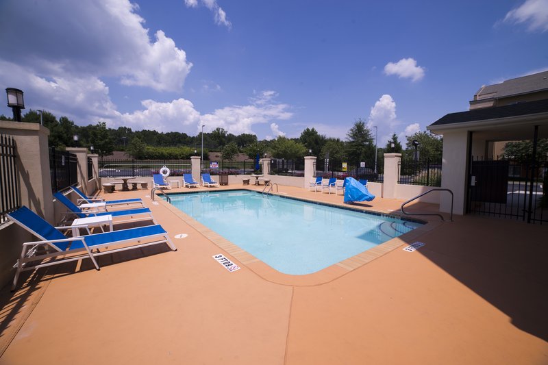 Holiday Inn Express & Suites ATLANTA EAST - LITHONIA - Dunwoody, GA