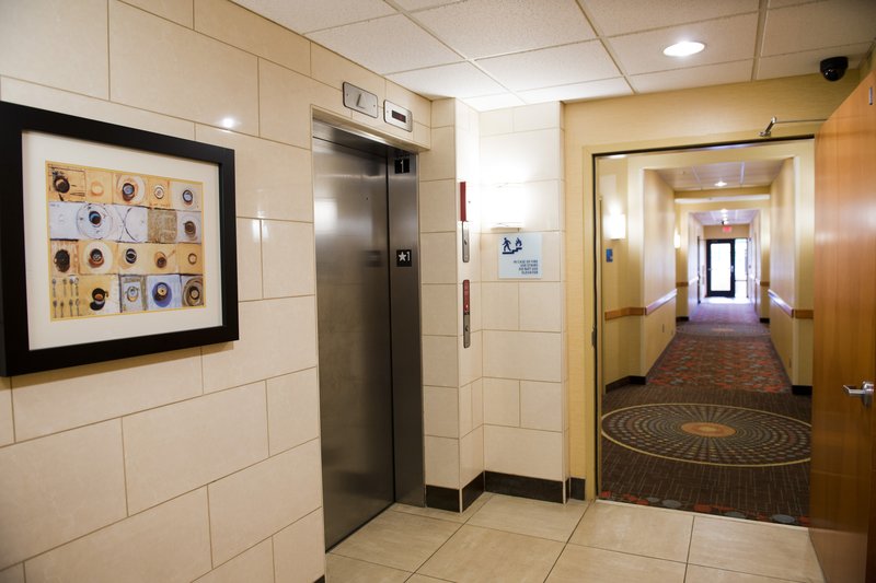 Holiday Inn Express & Suites ATLANTA EAST - LITHONIA - Dunwoody, GA