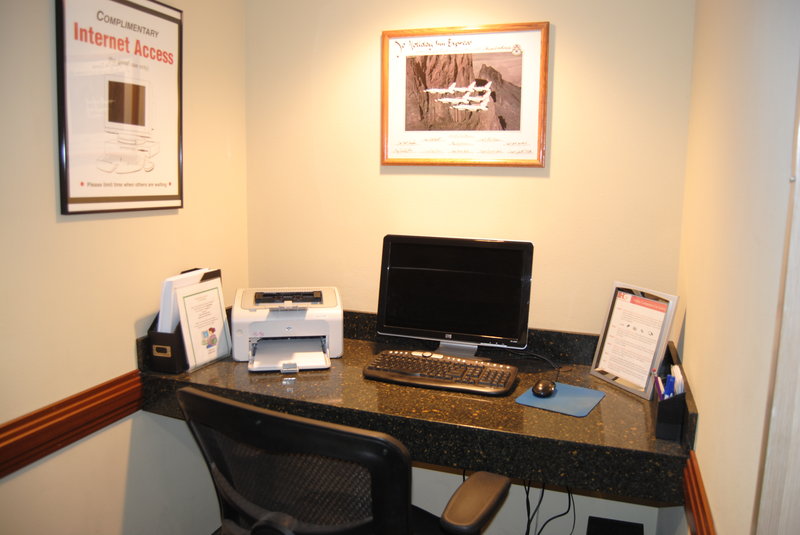 Holiday Inn Express LA JUNTA - Billings, MT