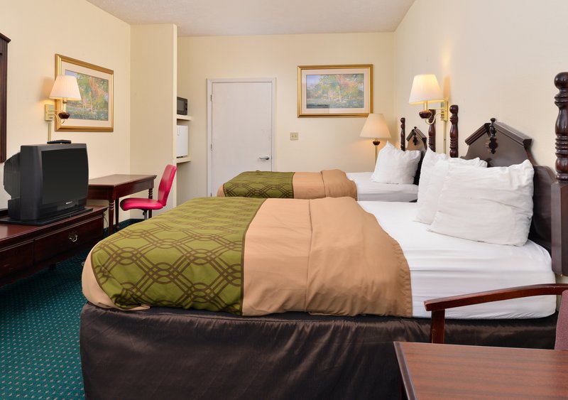 Quality Inn - Canton, MS
