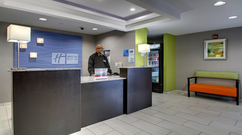 Holiday Inn Express Hotel & Suites Jackson Downtown-Coliseum - Jackson, MS