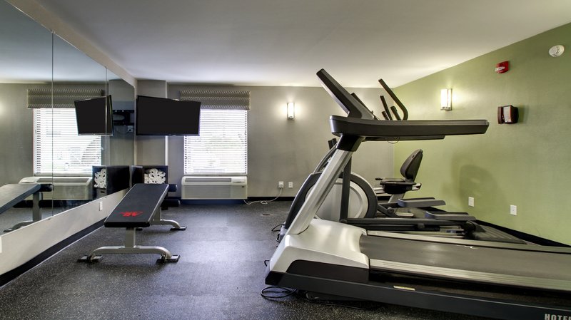 Holiday Inn Express Hotel & Suites Jackson Downtown-Coliseum - Jackson, MS