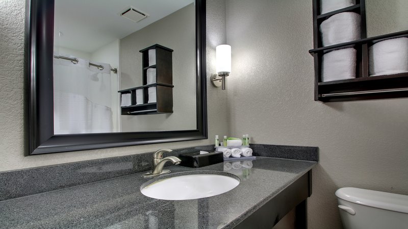Holiday Inn Express Hotel & Suites Jackson Downtown-Coliseum - Jackson, MS