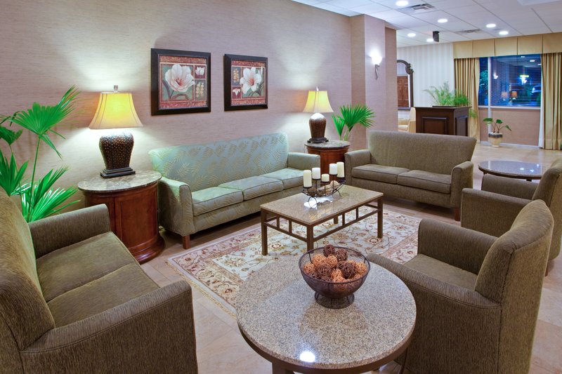 Holiday Inn CHARLOTTESVILLE-UNIV AREA - Charlottesville, VA