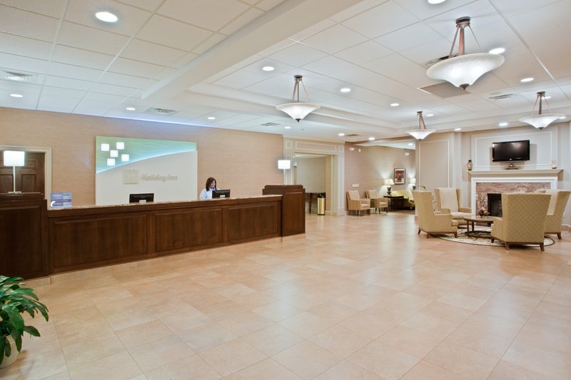 Holiday Inn CHARLOTTESVILLE-UNIV AREA - Charlottesville, VA