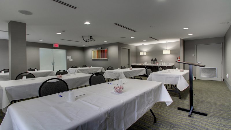 Holiday Inn Express Hotel & Suites Jackson Downtown-Coliseum - Jackson, MS