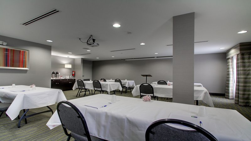 Holiday Inn Express Hotel & Suites Jackson Downtown-Coliseum - Jackson, MS