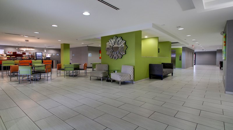 Holiday Inn Express Hotel & Suites Jackson Downtown-Coliseum - Jackson, MS