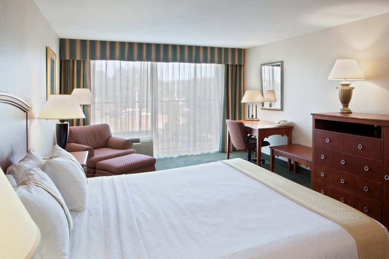 Holiday Inn CHARLOTTESVILLE-UNIV AREA - Charlottesville, VA