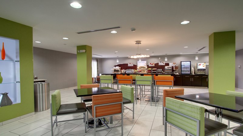 Holiday Inn Express Hotel & Suites Jackson Downtown-Coliseum - Jackson, MS