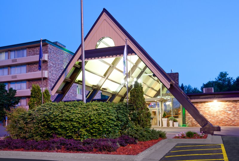 Holiday Inn - Marquette, MI